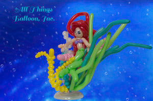 Balloon decor : balloon centerpiece: Mermaid and undersea scene