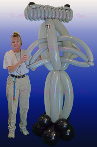 balloon decorator - balloon shark column