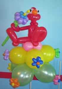 balloon decorator - Elmo with flowers