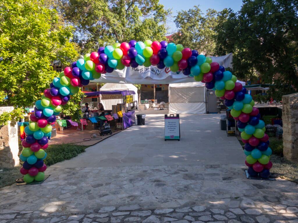 balloon decor - Multi-colored arch